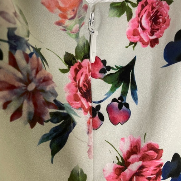 Floral cocktail dress - Picture 5 of 10